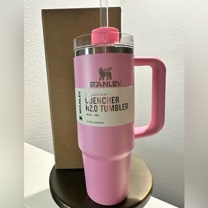 BNWT in box 30oz Stanley Tumbler in Sizzling Pink